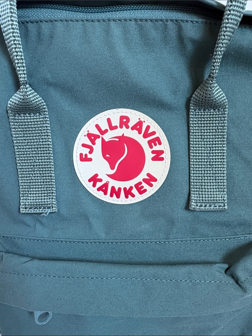 Fjallraven Kanken classic backpack in frost green clean - Picture 5 of 16